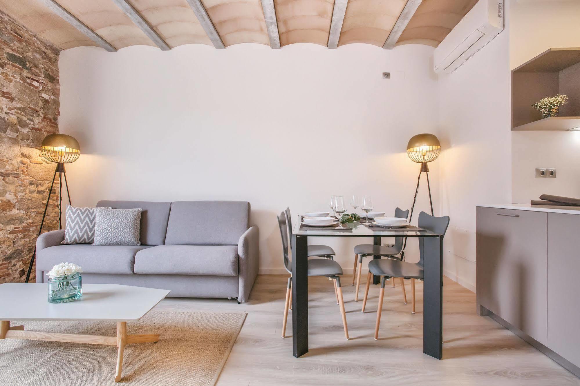 Flateli - Plaça Catalunya 22 Girona Bagian luar foto