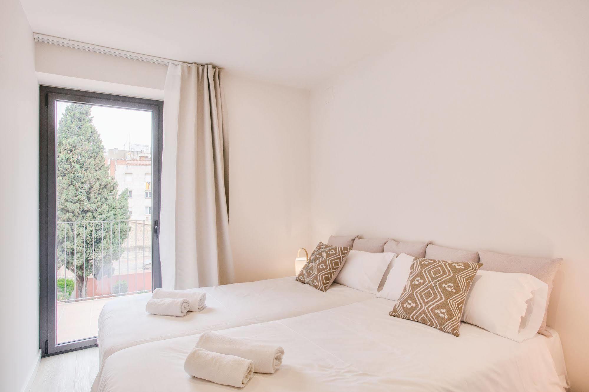 Flateli - Plaça Catalunya 22 Girona Bagian luar foto
