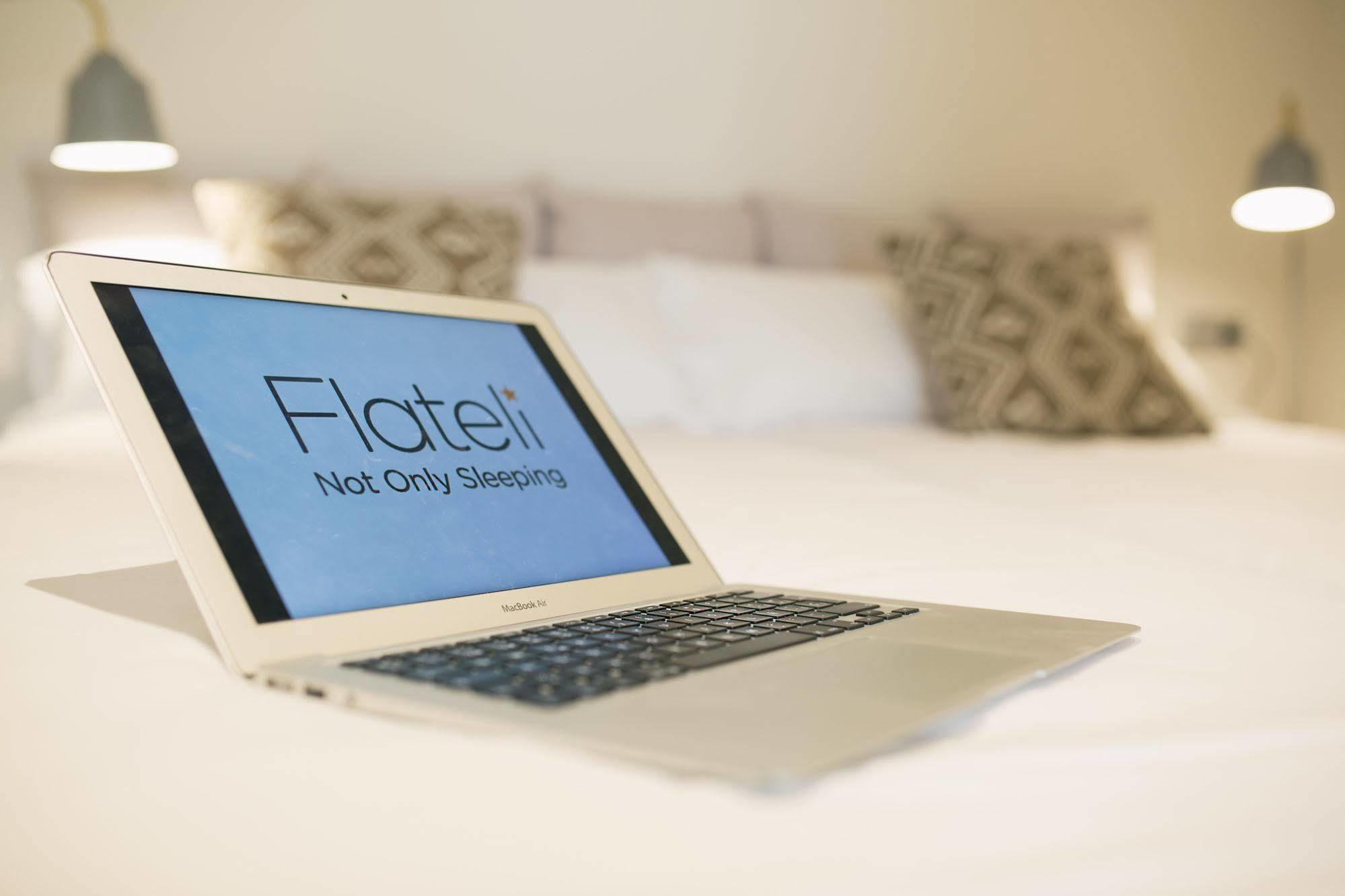 Flateli - Plaça Catalunya 22 Girona Bagian luar foto